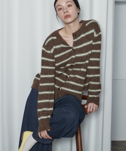 OFROOM(オフルーム)の「【2026秋冬新作】Multi Border Knit Cardigan|マルチボーダーニットカーディガン(カーディガン/ボレロ・レディース・ベージュ/グレー/ブラウン・FREE)」の19枚目の写真