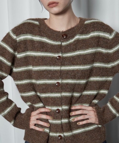 OFROOM(オフルーム)の「【2026秋冬新作】Multi Border Knit Cardigan|マルチボーダーニットカーディガン(カーディガン/ボレロ・レディース・ベージュ/グレー/ブラウン・FREE)」の7枚目の写真