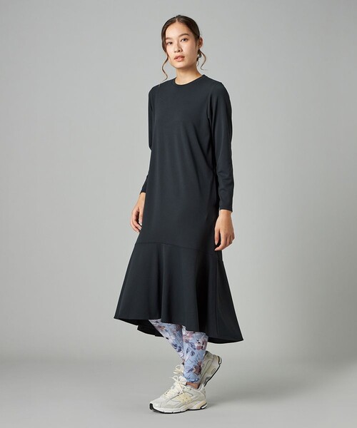 Chacott(チャコット)の「EasyCare+ soft フレアワンピース(ワンピース・レディース・ネイビー/ブラック・M/S)」の4枚目の写真
