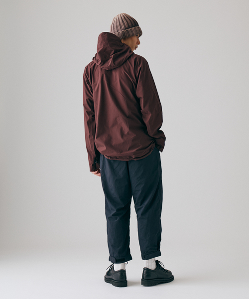 JOURNAL STANDARD（ジャーナルスタンダード）の「迷迭香 / マンネンロウ 別注 ナイロン プリント ハーベスト 9/10 パンツ（スラックス・メンズ・ネイビー/ブラック/グレー・2/3）」の6枚目の写真