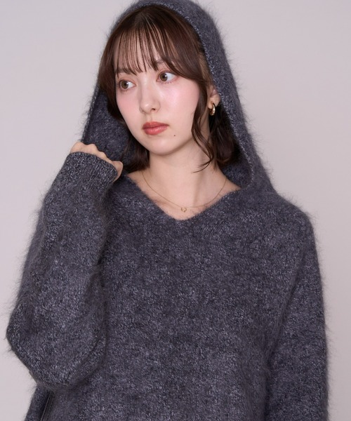 MISCH MASCH(ミッシュマッシュ)の「2026秋冬新作 ふわふわフードニット(ニット/セーター・レディース・ベージュ/グレー/レッド・フリ-)」の11枚目の写真
