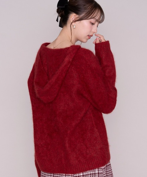 MISCH MASCH(ミッシュマッシュ)の「2026秋冬新作 ふわふわフードニット(ニット/セーター・レディース・ベージュ/グレー/レッド・フリ-)」の4枚目の写真