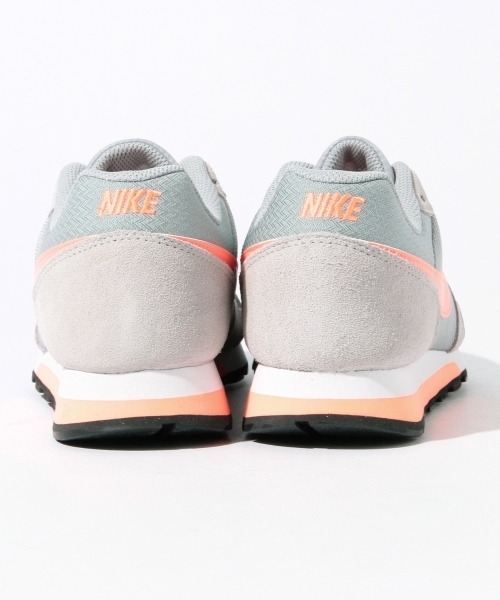 NIKE(ナイキ)の「【VERY5月号掲載】NIKE / MDランナー2 16SS(スニーカー・レディース・ライトグレー/ネイビー・23.0cm/25.0cm/24.0cm)」の11枚目の写真