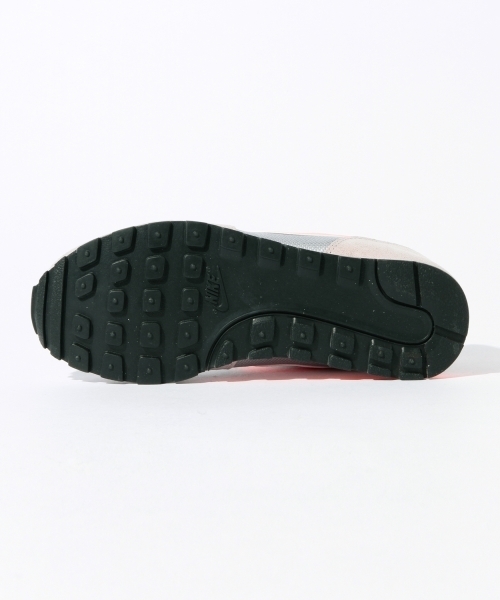 NIKE(ナイキ)の「【VERY5月号掲載】NIKE / MDランナー2 16SS(スニーカー・レディース・ライトグレー/ネイビー・23.0cm/25.0cm/24.0cm)」の5枚目の写真
