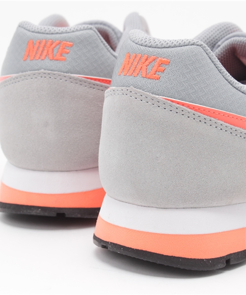 NIKE(ナイキ)の「【VERY5月号掲載】NIKE / MDランナー2 16SS(スニーカー・レディース・ライトグレー/ネイビー・23.0cm/25.0cm/24.0cm)」の8枚目の写真