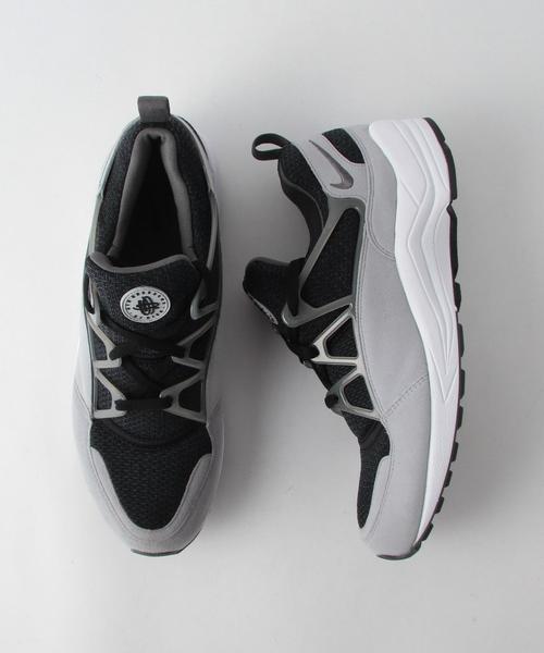 NIKE（ナイキ）の「＜NIKE（ナイキ）＞ エアハラチ ライト◆（スニーカー・メンズ・ブラック/ホワイト・27cm/27.5cm/26cm/26.5cm/28cm/28.5cm/30cm/29cm）」の2枚目の写真