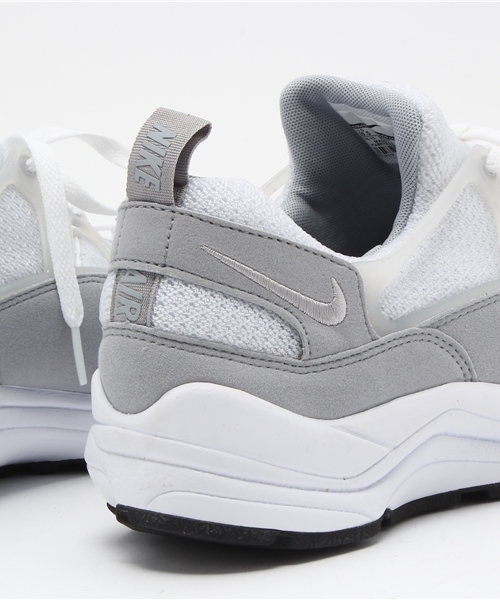 NIKE（ナイキ）の「＜NIKE（ナイキ）＞ エアハラチ ライト◆（スニーカー・メンズ・ブラック/ホワイト・27cm/27.5cm/26cm/26.5cm/28cm/28.5cm/30cm/29cm）」の5枚目の写真