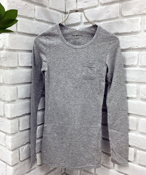 OLD BETTY'S(オールドベティーズ)の「ALOHA Bare Jersey Pocket T-shirts/ベアジャージーポケットTシャツ(Tシャツ/カットソー・レディース・杢グレー/ターコイズブルー/チャコール/ホワイト/ライトグレー/ブラウン/ベビーピンク/ダークブラウン/レッド系その他2/ブラック/ブルーグレー/サックスブルー/ブルーグリーン/グリーン/ロイヤルブルー/パープル/サーモンピンク/レッド/レッド系その他/チェリーピンク・FREE)」の6枚目の写真