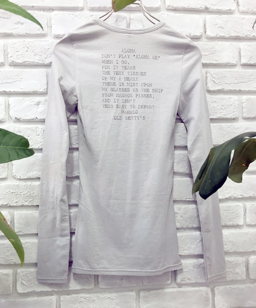 OLD BETTY'S(オールドベティーズ)の「ALOHA Bare Jersey Pocket T-shirts/ベアジャージーポケットTシャツ(Tシャツ/カットソー・レディース・杢グレー/ターコイズブルー/チャコール/ホワイト/ライトグレー/ブラウン/ベビーピンク/ダークブラウン/レッド系その他2/ブラック/ブルーグレー/サックスブルー/ブルーグリーン/グリーン/ロイヤルブルー/パープル/サーモンピンク/レッド/レッド系その他/チェリーピンク・FREE)」の4枚目の写真