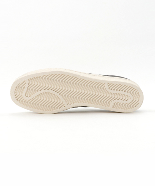 adidas（アディダス）の「adidas SUPERSTAR 80s（スニーカー・メンズ・ブラック・26.5/27/27.5/26/28）」の3枚目の写真