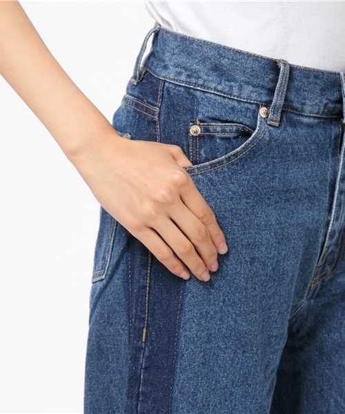 MERLOT（メルロー）の「サイドラインデニムワイドパンツ548-6527（デニムパンツ・レディース・ネイビー/ブルー・FREE）」の10枚目の写真