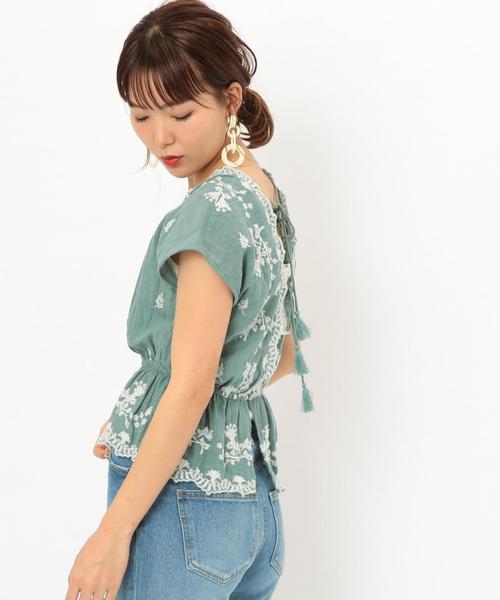 Another Edition(アナザーエディション)の「スラブ刺繍プルオーバー ◆(シャツ/ブラウス・レディース・ホワイト/ライム/レッド・フリー)」の3枚目の写真