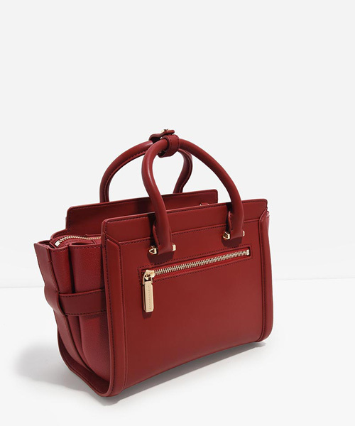 CHARLES & KEITH（チャールズ & キース）の「ボクシートラペーズバッグ / BOXY TRAPEZE BAG（ハンドバッグ・レディース・アイボリー/レッド/ブラック・M）」の12枚目の写真