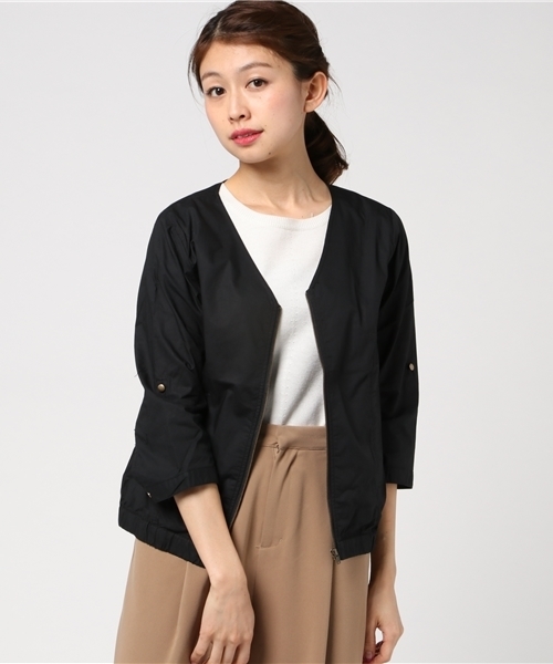 Honeys(ハニーズ)の「Vネックブルゾン(ブルゾン・レディース・ブラック/カーキ/ピンク/ネイビー/ベージュ・L/M)」の2枚目の写真