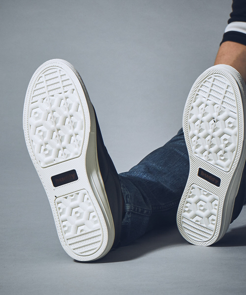 buddy(バディ)の「【5351×buddy別注】スムース×スタッズローファー(スニーカー・メンズ・ホワイト/ブラック・40/42/44/46)」の15枚目の写真