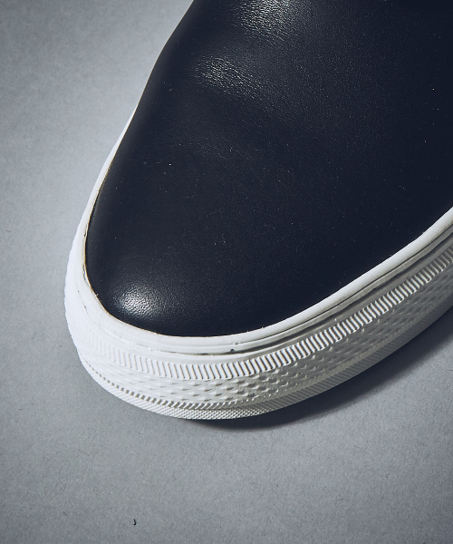 buddy(バディ)の「【5351×buddy別注】スムース×スタッズローファー(スニーカー・メンズ・ホワイト/ブラック・40/42/44/46)」の16枚目の写真