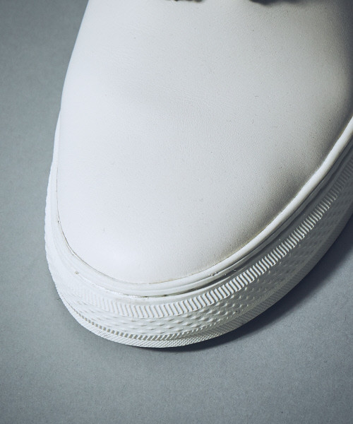 buddy(バディ)の「【5351×buddy別注】スムース×スタッズローファー(スニーカー・メンズ・ホワイト/ブラック・40/42/44/46)」の18枚目の写真