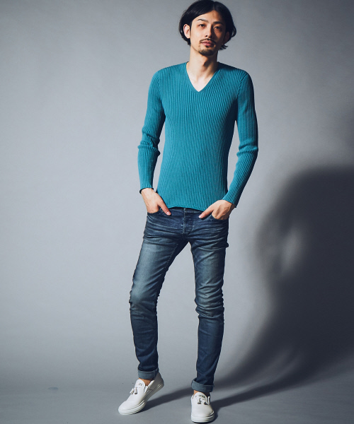 buddy(バディ)の「【5351×buddy別注】スムース×スタッズローファー(スニーカー・メンズ・ホワイト/ブラック・40/42/44/46)」の4枚目の写真