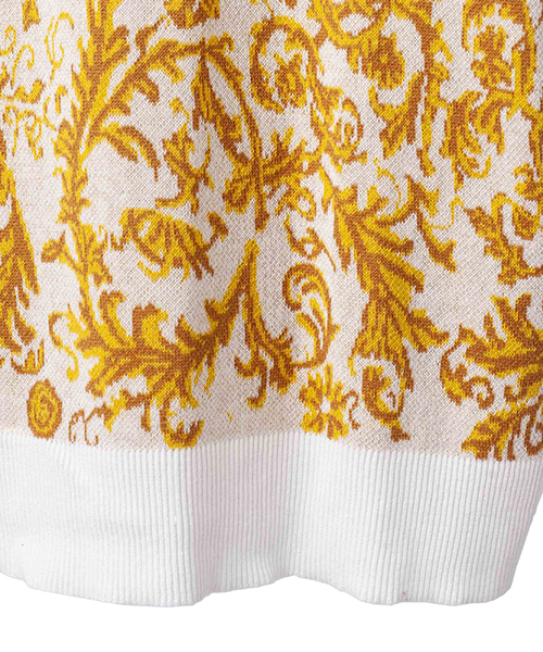 （あん）ホワイトオレンジ柄、ニット素材 NO ID.（ノーアイディ）の「mn1762-CニットアラベスクJQ－C－N