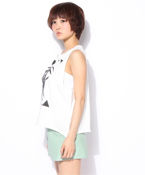 WEGO(ウィゴー)の「WEGO/eyeプリントタンクトップ(タンクトップ・レディース・その他1/その他2/その他3・FREE)」の5枚目の写真