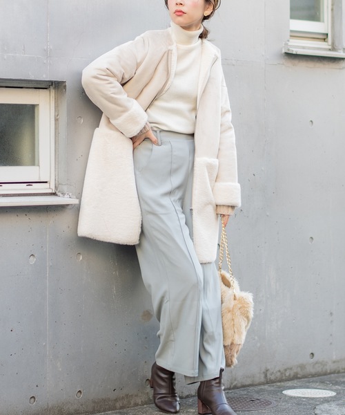 natural couture(ナチュラルクチュール)の「スウェード×ファーボンディングロングコート(その他アウター・レディース・ブラック/グレー/アイボリー/ピンクベージュ・FREE)」の15枚目の写真