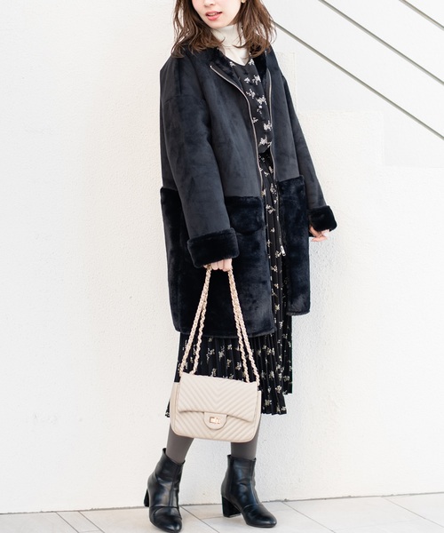 natural couture(ナチュラルクチュール)の「スウェード×ファーボンディングロングコート(その他アウター・レディース・ブラック/グレー/アイボリー/ピンクベージュ・FREE)」の12枚目の写真
