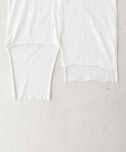 antiqua（アンティカ）の「Vネック変形トップス（Tシャツ/カットソー・レディース・ブラック/オフホワイト・FREE）」の21枚目の写真