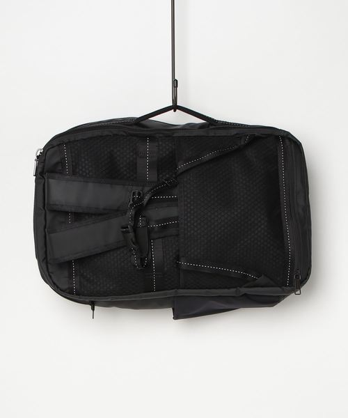 THE SUIT COMPANY(ザ・スーツカンパニー)の「【Samsonite RED別注】レインカバー付き 2WAYバックパック(バックパック/リュック・メンズ・ブラック・FREE)」の4枚目の写真