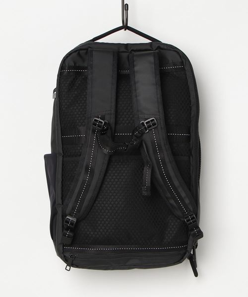THE SUIT COMPANY(ザ・スーツカンパニー)の「【Samsonite RED別注】レインカバー付き 2WAYバックパック(バックパック/リュック・メンズ・ブラック・FREE)」の3枚目の写真