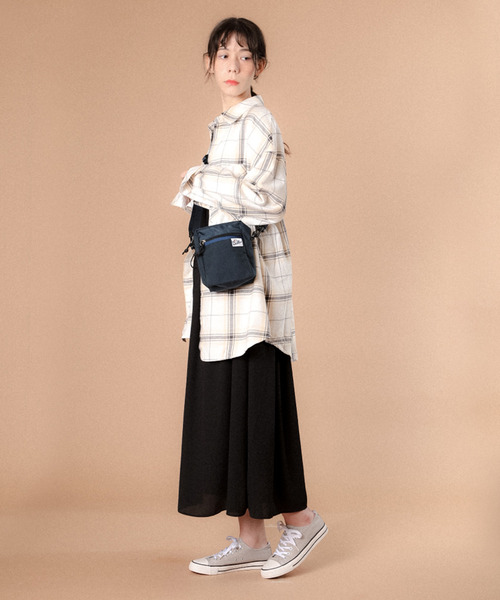 Drifter（ドリフター）の「WALK POCKET／ウォークポケット（ショルダーバッグ・レディース・スカイブルー/ブラック/パープル/タン/レオパード/マルチ/カラフル/オレンジ/ケリーグリーン/ブラック×ブラック/ブラウン系その他/ベージュ系/ネイビー系/その他3/ダークグリーン/グリーン系その他/ブラック系その他2/バーガンディー・FREE）」の11枚目の写真