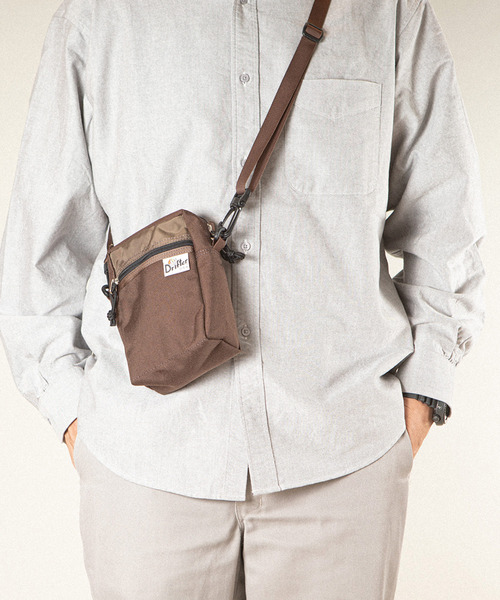 Drifter（ドリフター）の「WALK POCKET／ウォークポケット（ショルダーバッグ・レディース・スカイブルー/ブラック/パープル/タン/レオパード/マルチ/カラフル/オレンジ/ケリーグリーン/ブラック×ブラック/ブラウン系その他/ベージュ系/ネイビー系/その他3/ダークグリーン/グリーン系その他/ブラック系その他2/バーガンディー・FREE）」の5枚目の写真