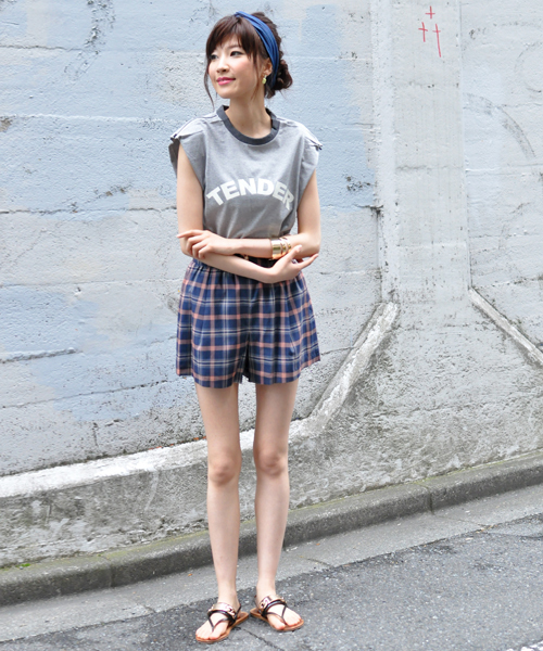 AVIE（アビィ）の「シアーチェックジャストショートパンツ（その他パンツ・レディース・ミント/ブルー・2）」の13枚目の写真