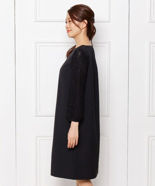 SHOO・LA・RUE（シューラルー）の「【S-LL/洗濯機可】袖レースダブルクロスサックワンピース（ワンピース・レディース・ブラック・01/02/03/04）」の4枚目の写真