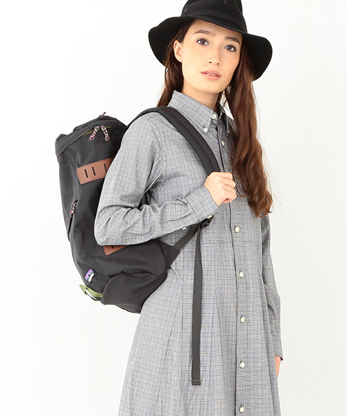 BEAMS BOY(ビームスボーイ)の「Patagonia / Toromiro Pack 22L(バックパック/リュック・レディース・ブラック/オレンジ/ブルー・ONE SIZE)」の12枚目の写真