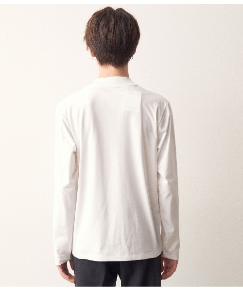 JUNRED(ジュンレッド)の「バックハイネック長袖Tシャツ(Tシャツ/カットソー・メンズ・ブラック/ダークブラウン/ホワイト・LL/M/L)」の17枚目の写真