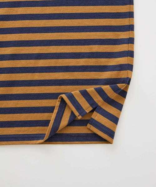 Chaco closet(チャコ クローゼット)の「オーバーサイズドロップショルダーボーダーロンT(Tシャツ/カットソー・レディース・ベージュ/ブラック/ネイビー/オレンジ/ブルー/ピンク/ブラウン/グリーン/レッド/イエロー/グリーン系1/パープル/ホワイト×レッド/ブラック×グレー/オフホワイト/パープル系・FREE)」の21枚目の写真