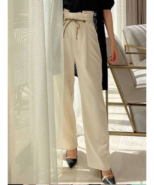 RESEXXY（リゼクシー）の「合皮リボンストレートワイドパンツ（その他パンツ・レディース・ピンク/アイボリー/モカ・FREE）」の2枚目の写真