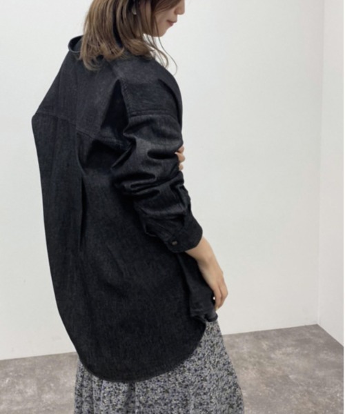 apres jour mignon(アプレジュールミニョン)の「デニムバンドカラーBIGシャツ【ZOZOTOWN限定アイテム】(シャツ/ブラウス・レディース・オフホワイト/ブルー/ブラック・フリー/X-LARGE)」の22枚目の写真