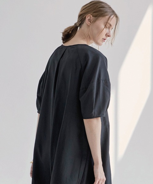 BONLECILL（ボンルシール）の「スパンブロード ラグランパフスリーブ2WAYワンピース（ワンピース・レディース・ブラック/ベージュ/イエロー・FREE）」の14枚目の写真