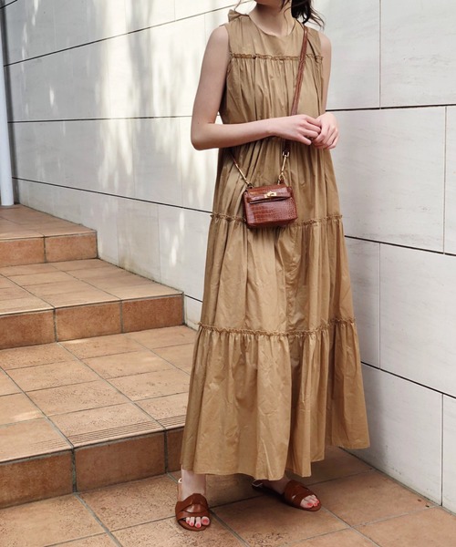 Banner Barrett（バナーバレット）の「ティアードワンピース（ワンピース・レディース・ベージュ/ブラック/グリーン/レッド・38）」の5枚目の写真