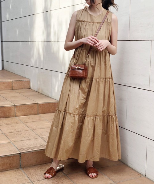 Banner Barrett（バナーバレット）の「ティアードワンピース（ワンピース・レディース・ベージュ/ブラック/グリーン/レッド・38）」の9枚目の写真