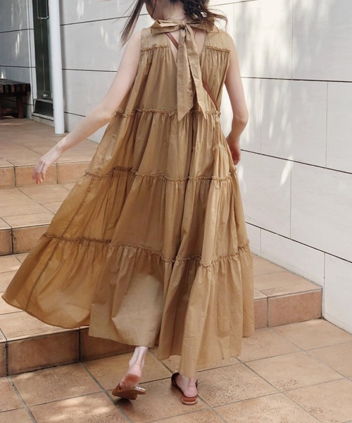 Banner Barrett（バナーバレット）の「ティアードワンピース（ワンピース・レディース・ベージュ/ブラック/グリーン/レッド・38）」の10枚目の写真