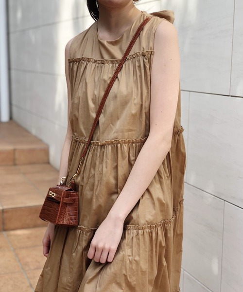 Banner Barrett（バナーバレット）の「ティアードワンピース（ワンピース・レディース・ベージュ/ブラック/グリーン/レッド・38）」の13枚目の写真