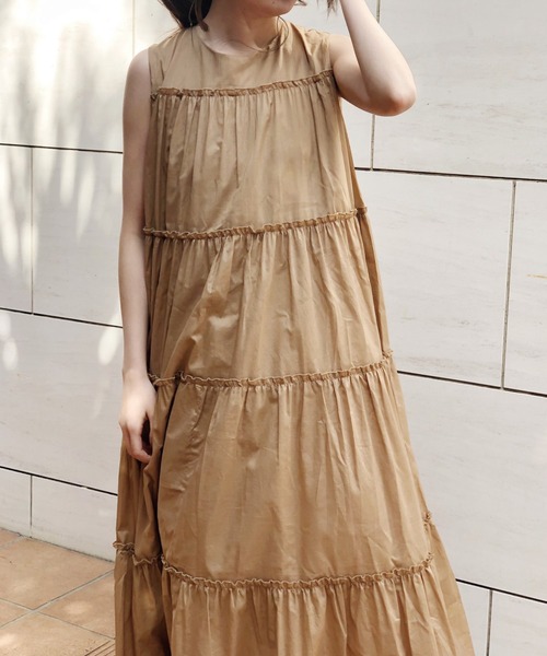 Banner Barrett（バナーバレット）の「ティアードワンピース（ワンピース・レディース・ベージュ/ブラック/グリーン/レッド・38）」の7枚目の写真