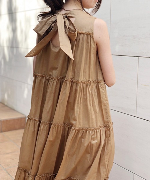 Banner Barrett（バナーバレット）の「ティアードワンピース（ワンピース・レディース・ベージュ/ブラック/グリーン/レッド・38）」の6枚目の写真