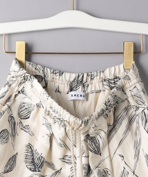 SACRA（サクラ）の「＜SACRA（サクラ）＞モノトーン フラワー イージーパンツ（その他パンツ・レディース・ナチュラル・38/36）」の6枚目の写真