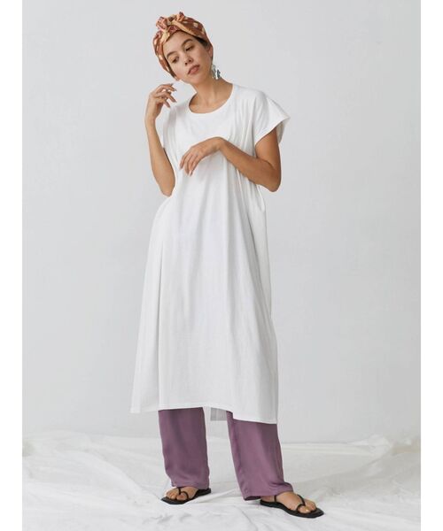 Ungrid（アングリッド）の「ハーフスリーブカットワンピース（ワンピース・レディース・ブラック/パープル/オフホワイト・FREE）」の8枚目の写真