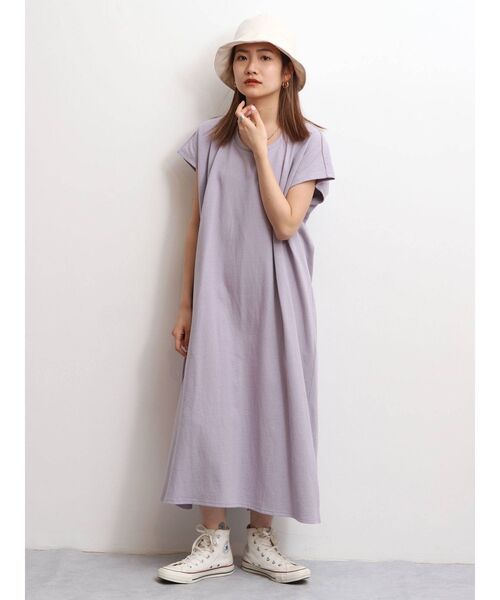 Ungrid（アングリッド）の「ハーフスリーブカットワンピース（ワンピース・レディース・ブラック/パープル/オフホワイト・FREE）」の4枚目の写真