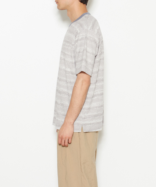 MEN'S MELROSE（メンズメルローズ）の「グラデパイルボーダーTシャツ（Tシャツ/カットソー・メンズ・ライトベージュ/ブルー/グレー・4/2/3）」の5枚目の写真