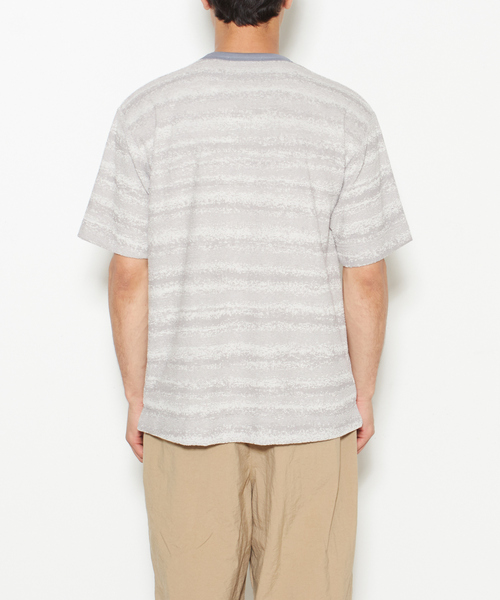 MEN'S MELROSE（メンズメルローズ）の「グラデパイルボーダーTシャツ（Tシャツ/カットソー・メンズ・ライトベージュ/ブルー/グレー・4/2/3）」の4枚目の写真